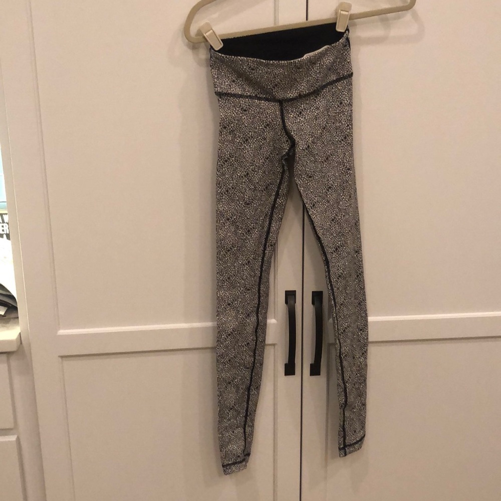 Lululemon leggings size 2